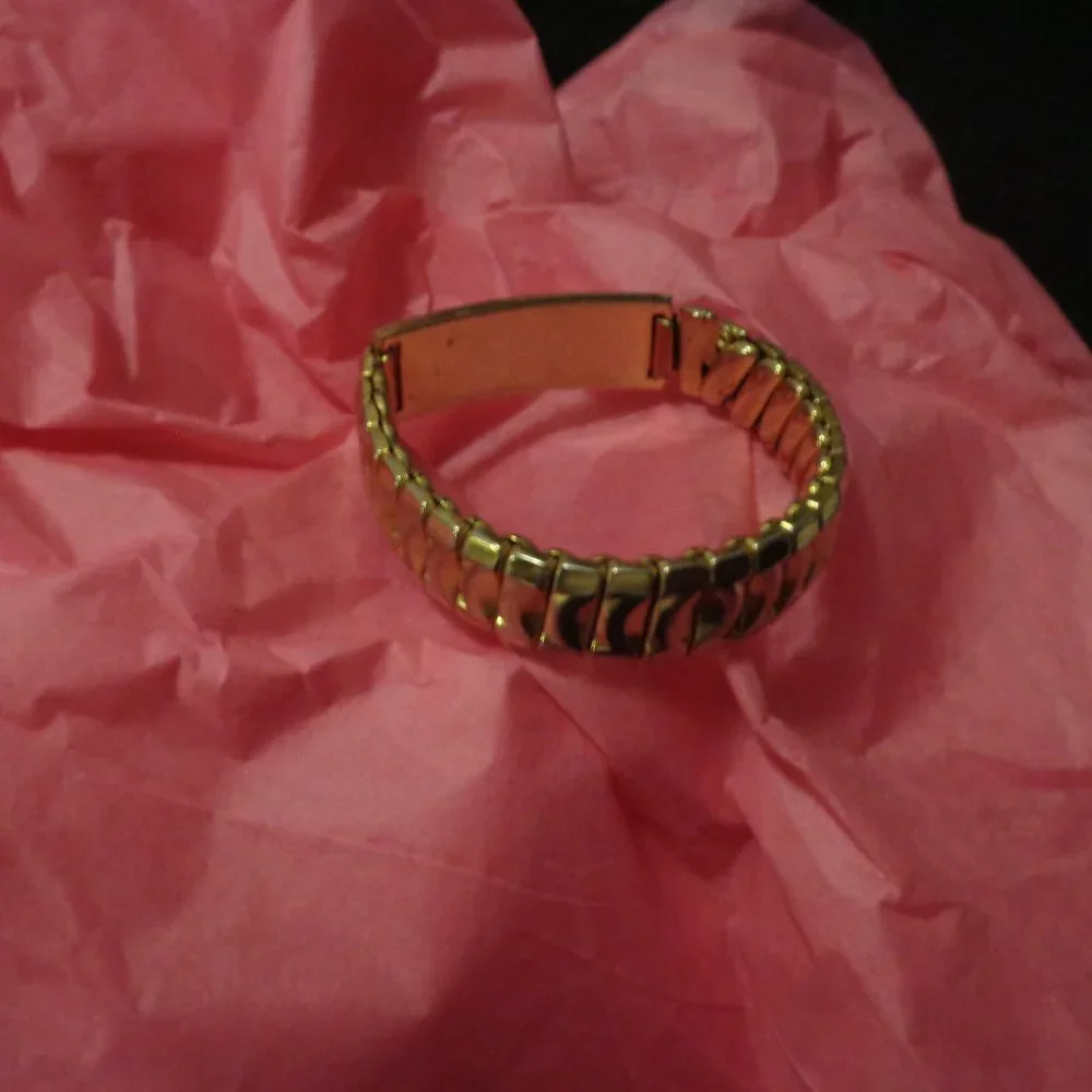 VINTAGE BABY GIRL TODDLER BRACELET SAYS SHERRY